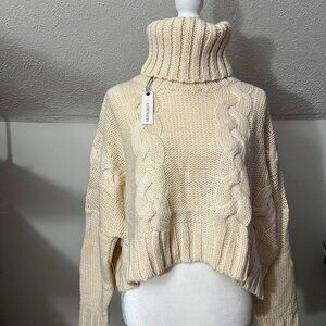 NWT White Cable Knit Turtle Neck Sweater - Size Large - Olivaceous